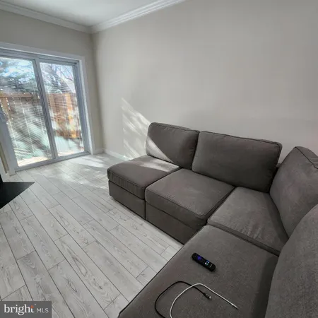 $2,500 | 255 South Pickett Street, Unit 102, Alexandria, VA 22304