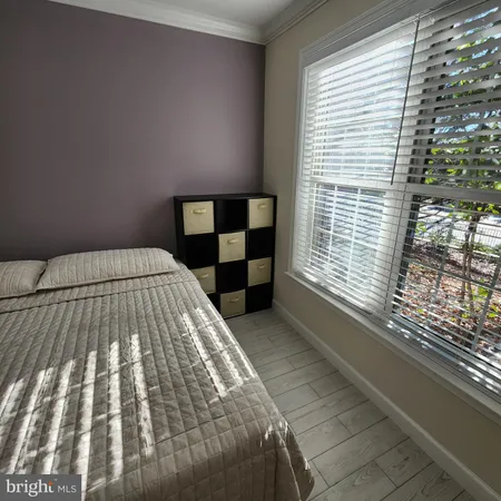 $2,500 | 255 South Pickett Street, Unit 102, Alexandria, VA 22304