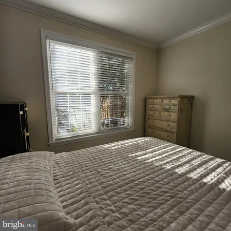$2,500 | 255 South Pickett Street, Unit 102, Alexandria, VA 22304