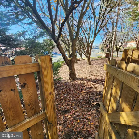 $2,500 | 255 South Pickett Street, Unit 102, Alexandria, VA 22304