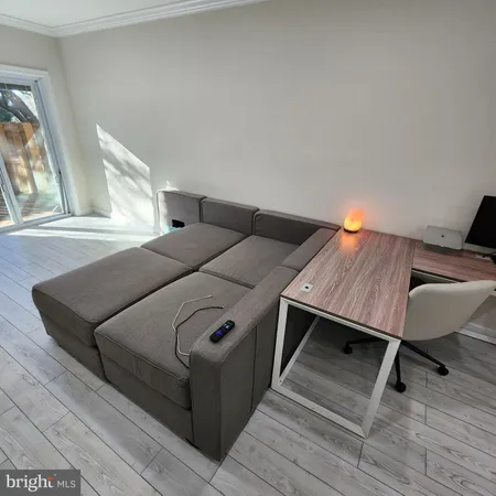 $2,500 | 255 South Pickett Street, Unit 102, Alexandria, VA 22304