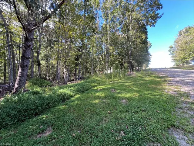 $84,900 | 34 Fox Crest, Laurel Springs, NC 28644