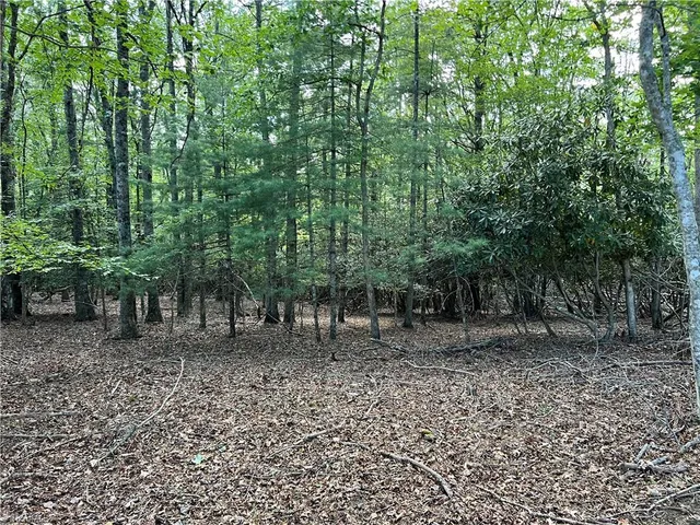 $84,900 | 34 Fox Crest, Laurel Springs, NC 28644