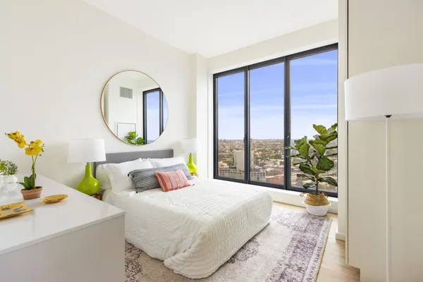 $5,495 | 545 Vanderbilt Avenue, Unit 17H | Prospect Heights