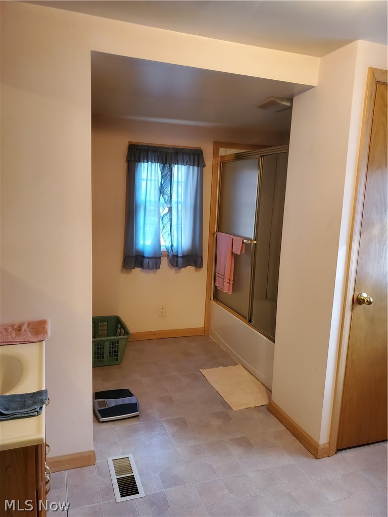 955 West Wilbeth Road Akron, OH 44314 - Photo 15 of 19 Gallery Image 15