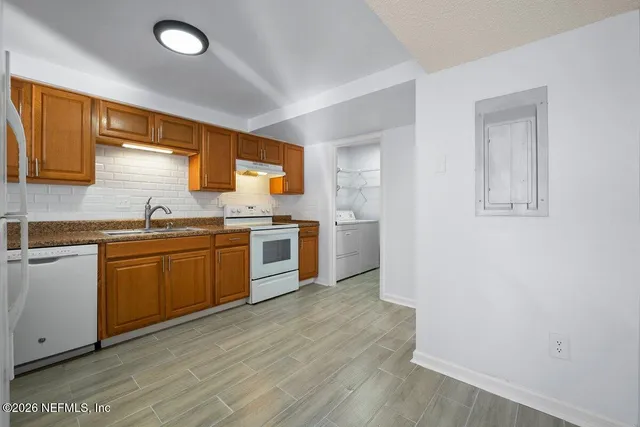 $130,000 | 7100 Cypress Cove Road, Unit 56, Jacksonville, FL 32244