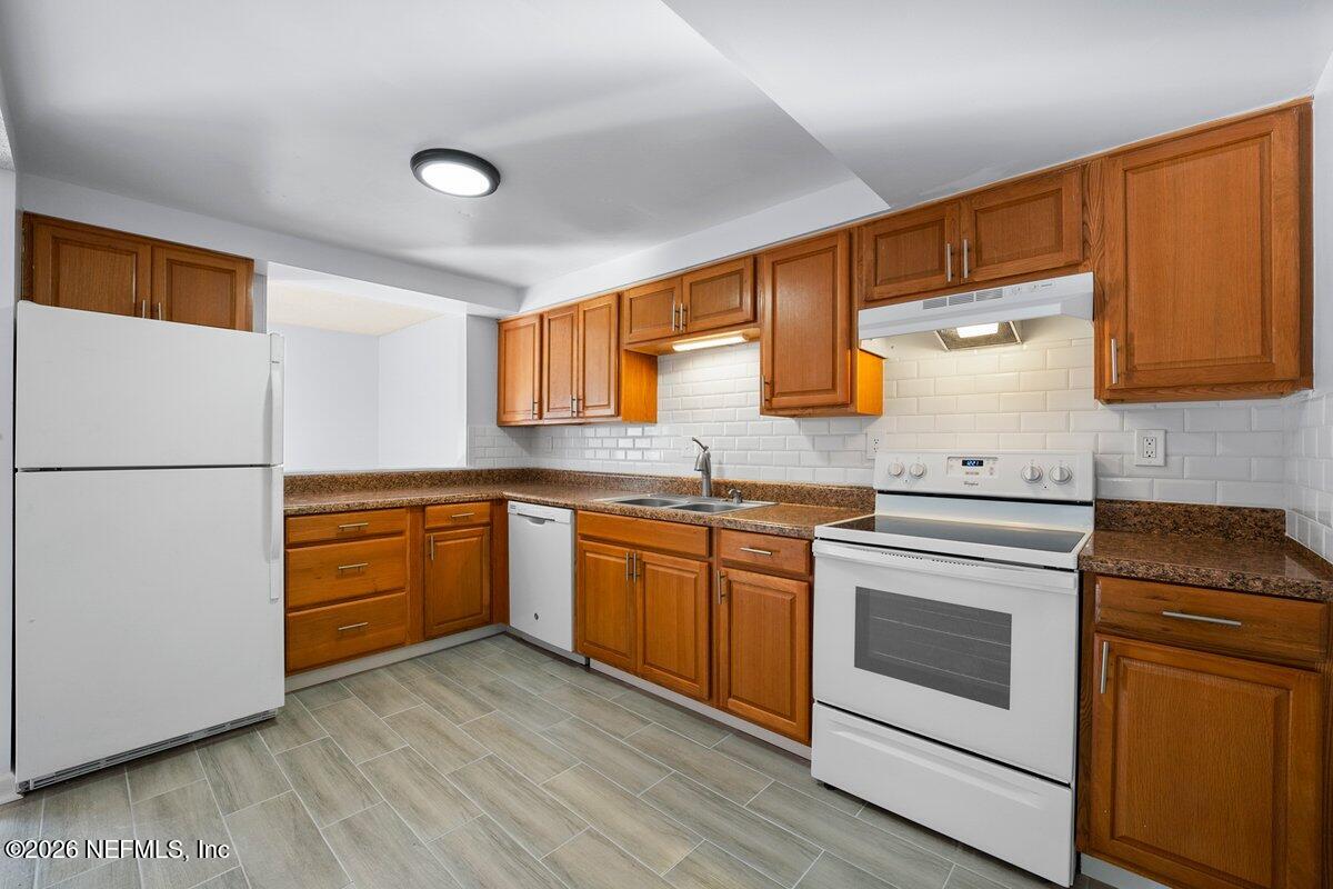 7100 Cypress Cove Road, Unit 56 Jacksonville, FL 32244 - Photo 5 of 21 7RV06558