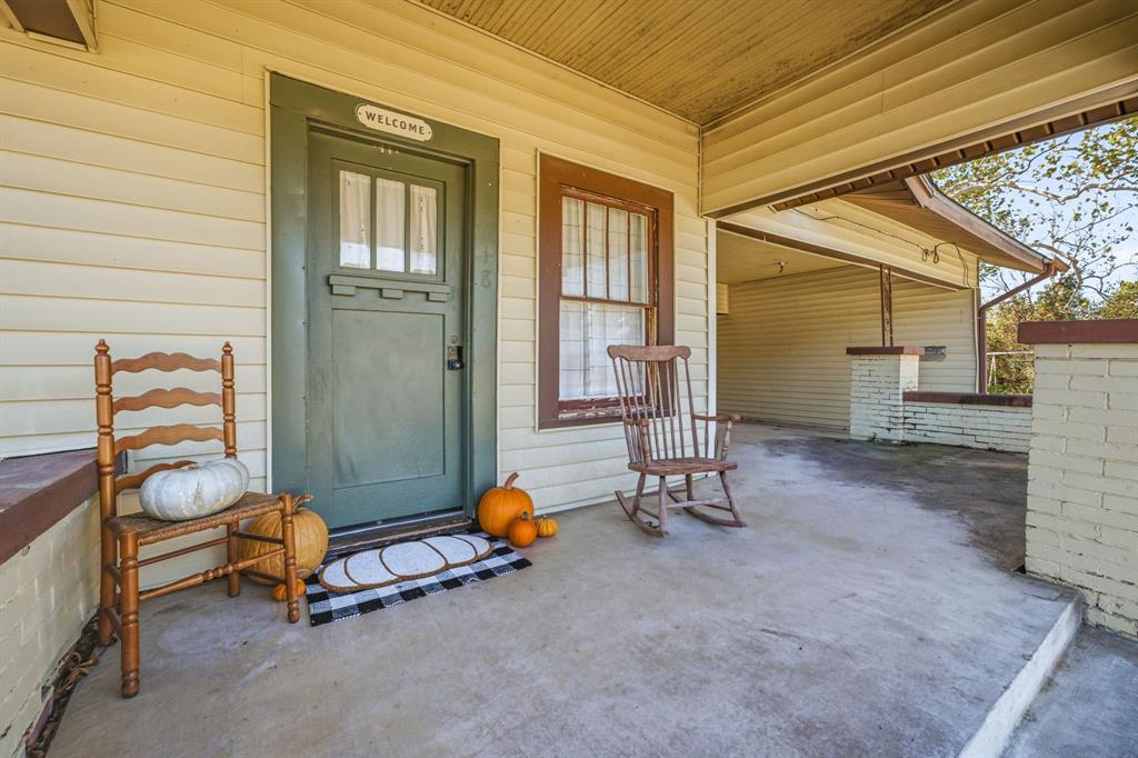 218 Rogan Street Gorman, TX 76454 - Photo 3 of 36 Gallery Image 3