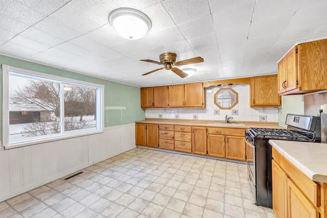 $124,900 | 403 Scherer Avenue, Oconto, WI 54153