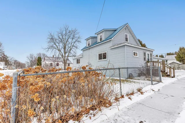 $124,900 | 403 Scherer Avenue, Oconto, WI 54153