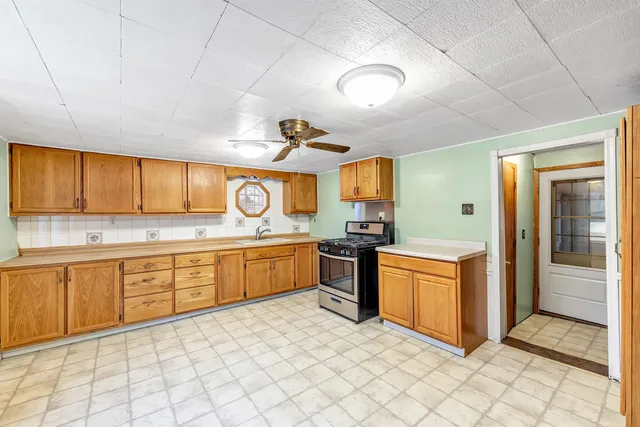 $124,900 | 403 Scherer Avenue, Oconto, WI 54153