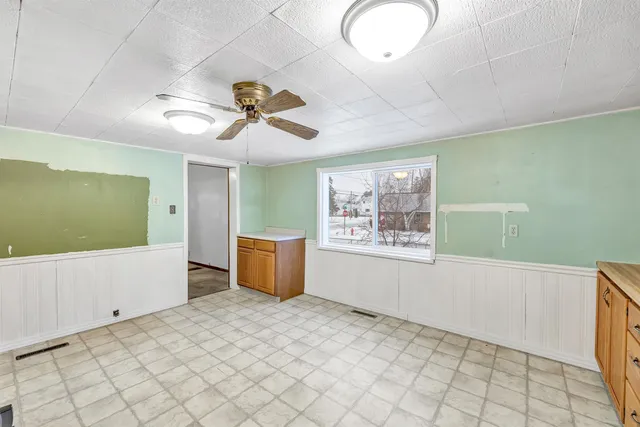 $124,900 | 403 Scherer Avenue, Oconto, WI 54153