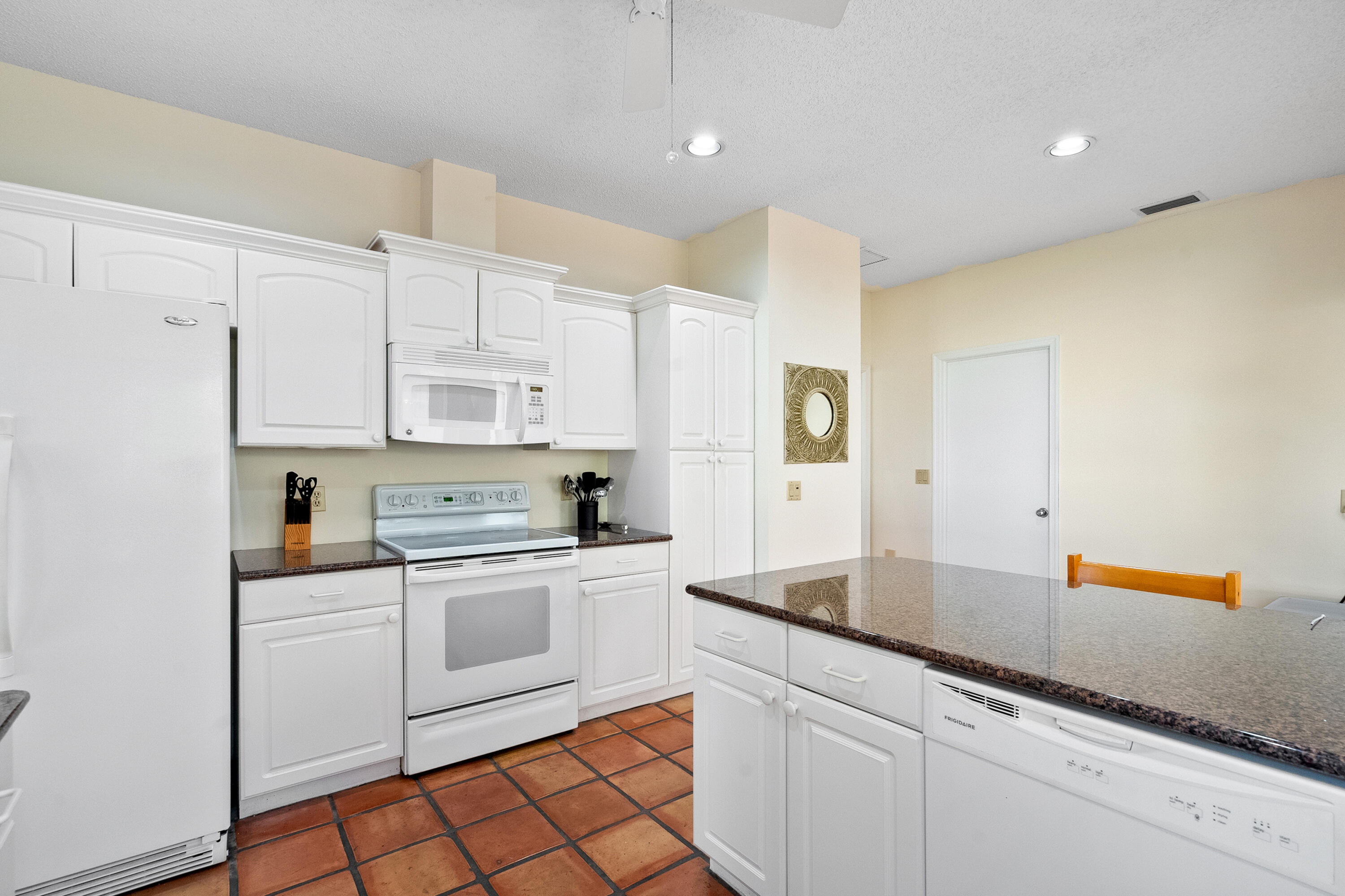 5361 Southeast Merion Way Stuart, FL 34997 - Photo 16 of 57 DSC03671