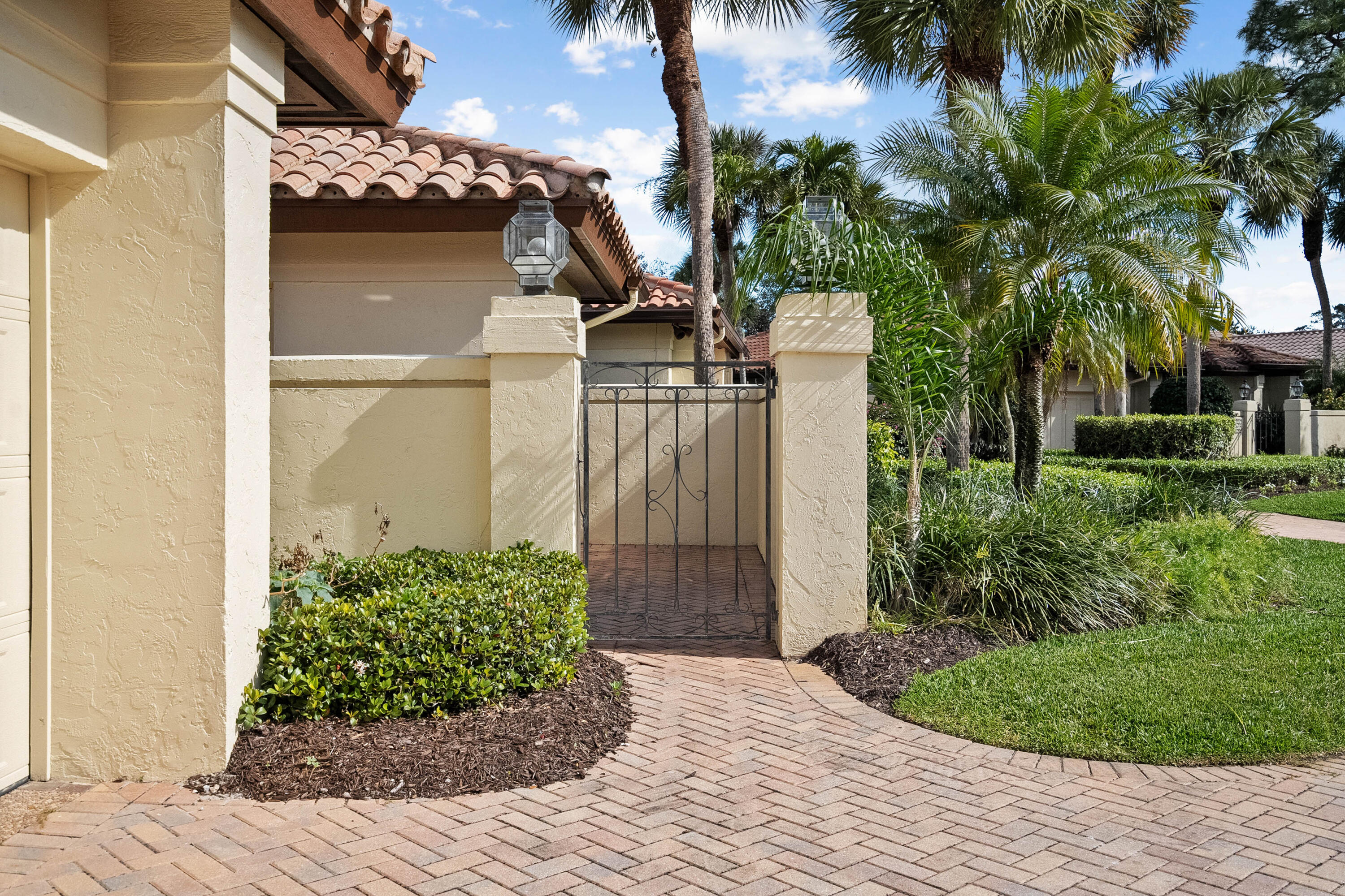 5361 Southeast Merion Way Stuart, FL 34997 - Photo 3 of 57 DSC03808