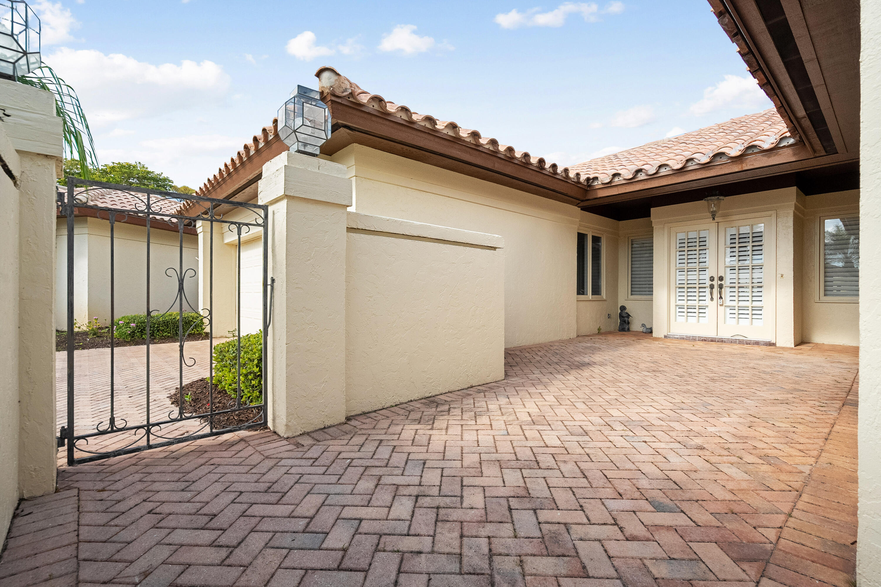 5361 Southeast Merion Way Stuart, FL 34997 - Photo 4 of 57 DSC03803