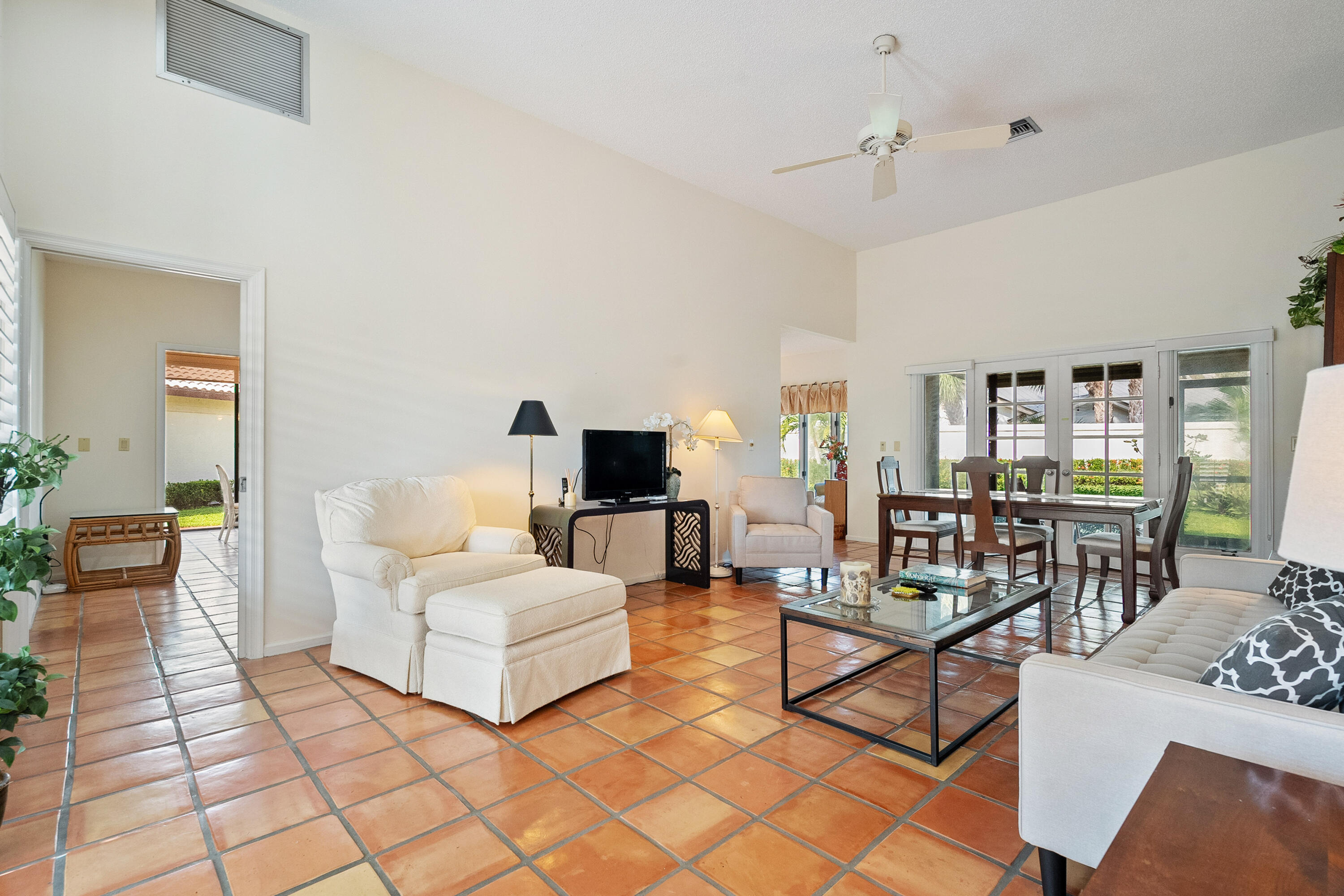 5361 Southeast Merion Way Stuart, FL 34997 - Photo 8 of 57 DSC03621