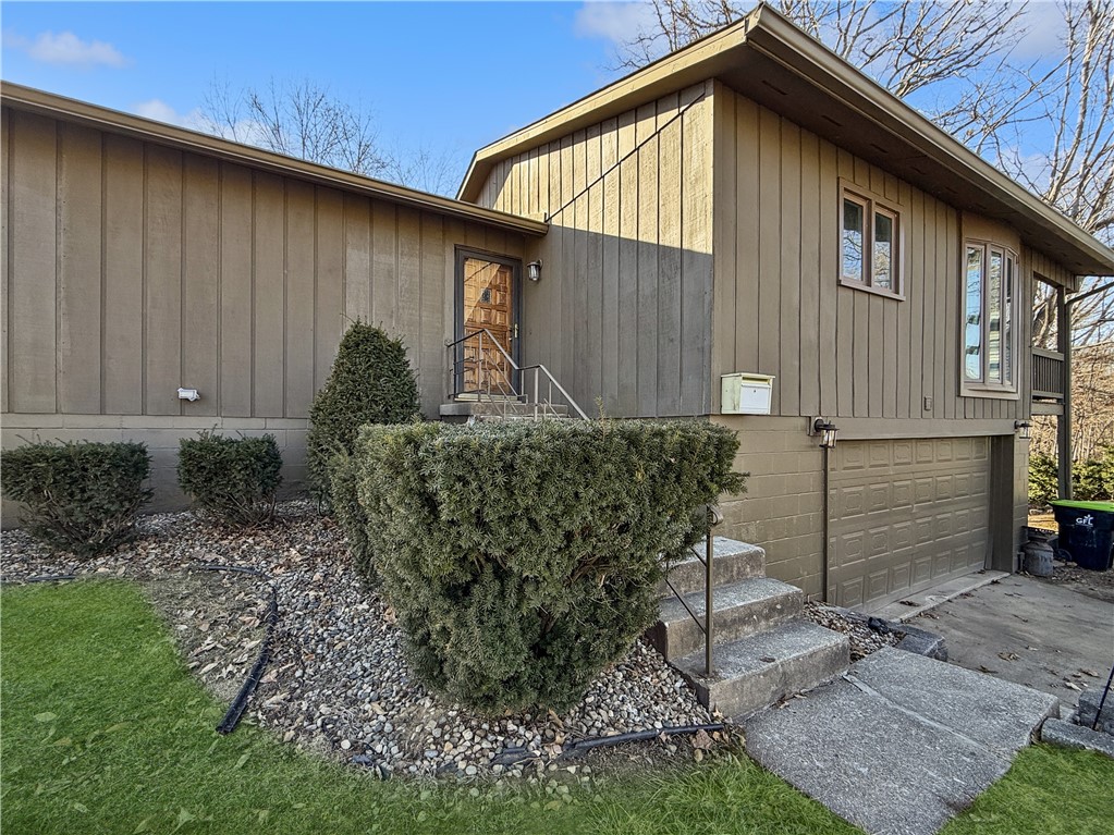 2567 Burgener Drive Decatur, IL 62521 - Photo 3 of 24 Gallery Image 3