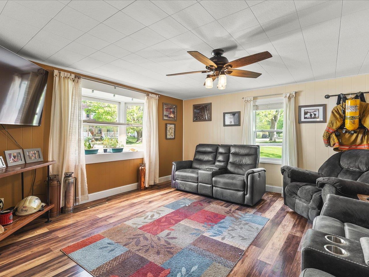 501 South Water Street Warren, IL 61087 - Photo 12 of 46