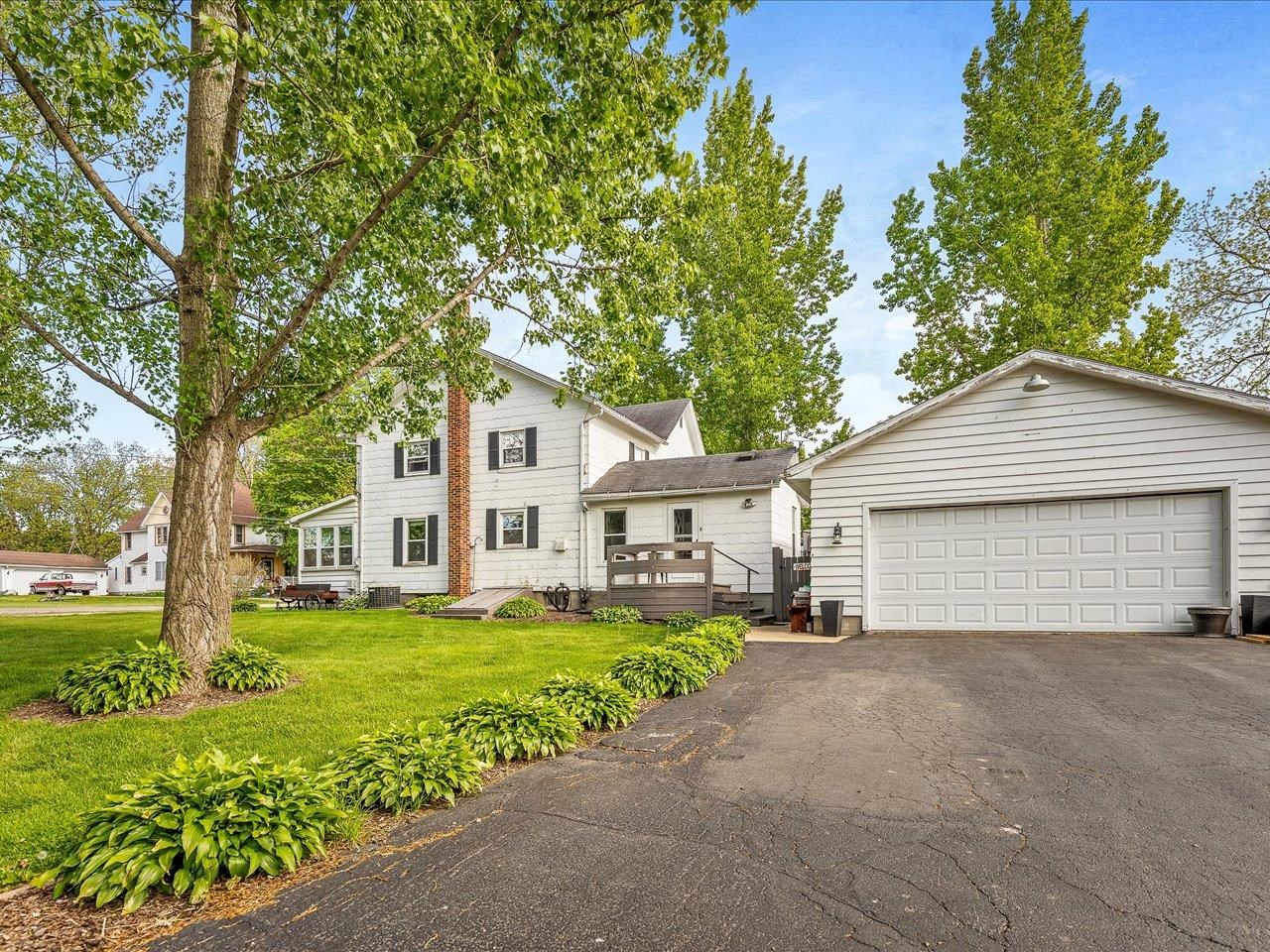 501 South Water Street Warren, IL 61087 - Photo 3 of 46