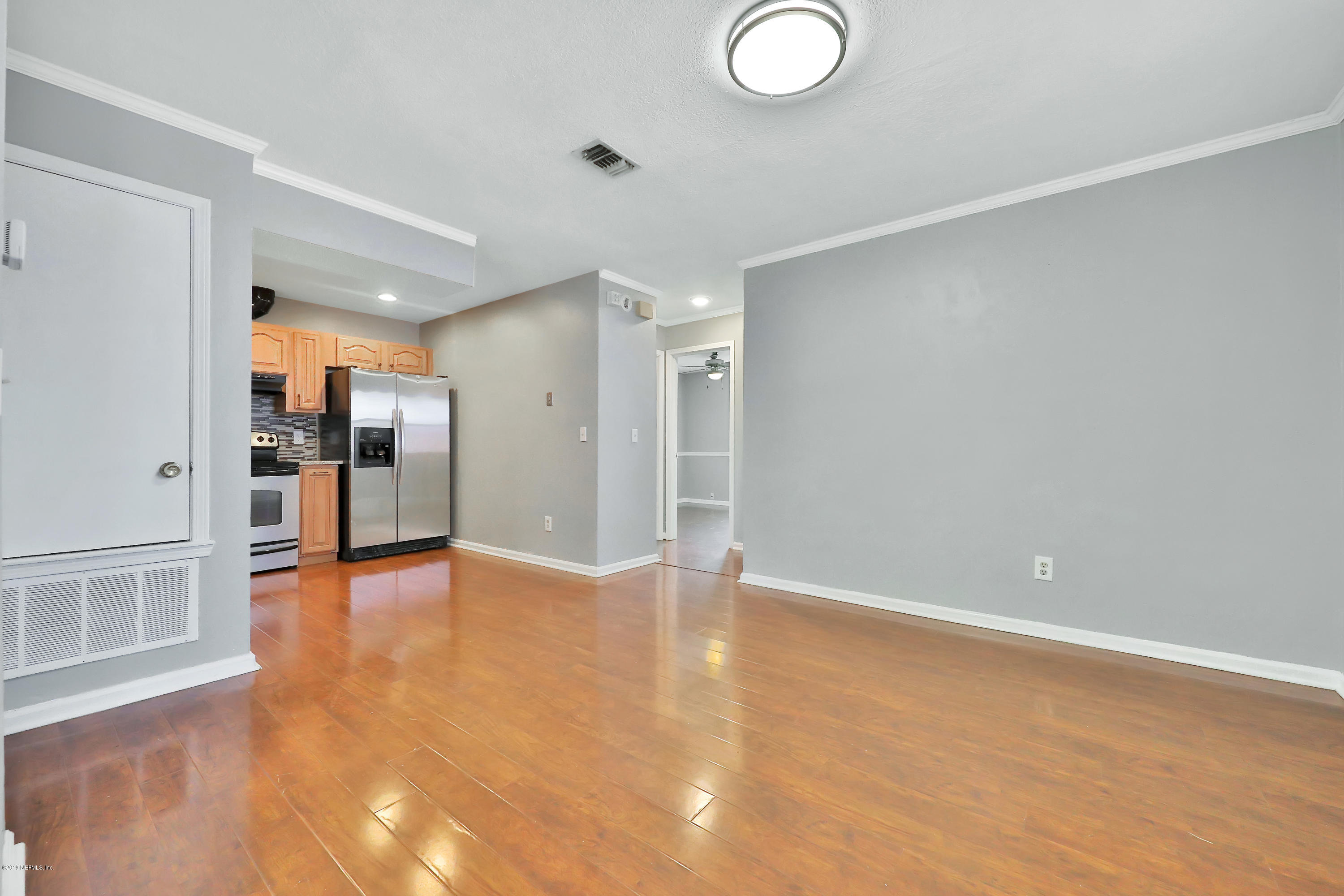 8937 Ivey Road Jacksonville, FL 32216 - Photo 5 of 10 113