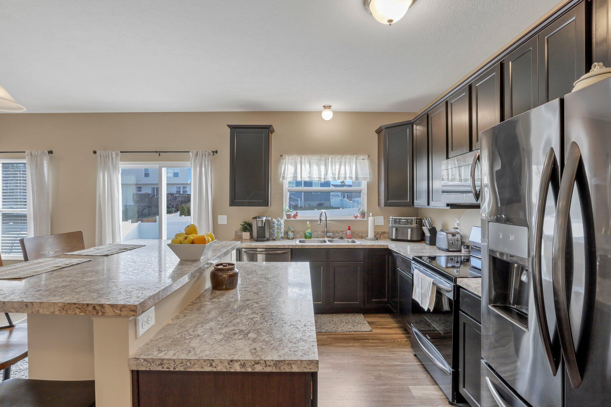 2556 Ridgeway Avenue Lancaster, OH 43130 - Photo 15 of 85 Kitchen