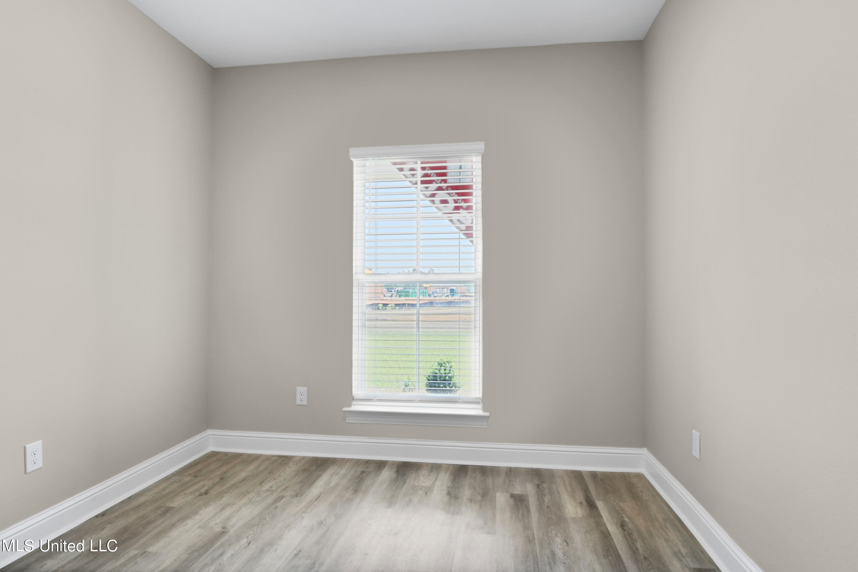 11042 Alphabet Road, Unit 9006 Gulfport, MS 39503 - Photo 11 of 17 secondary Bedroom
