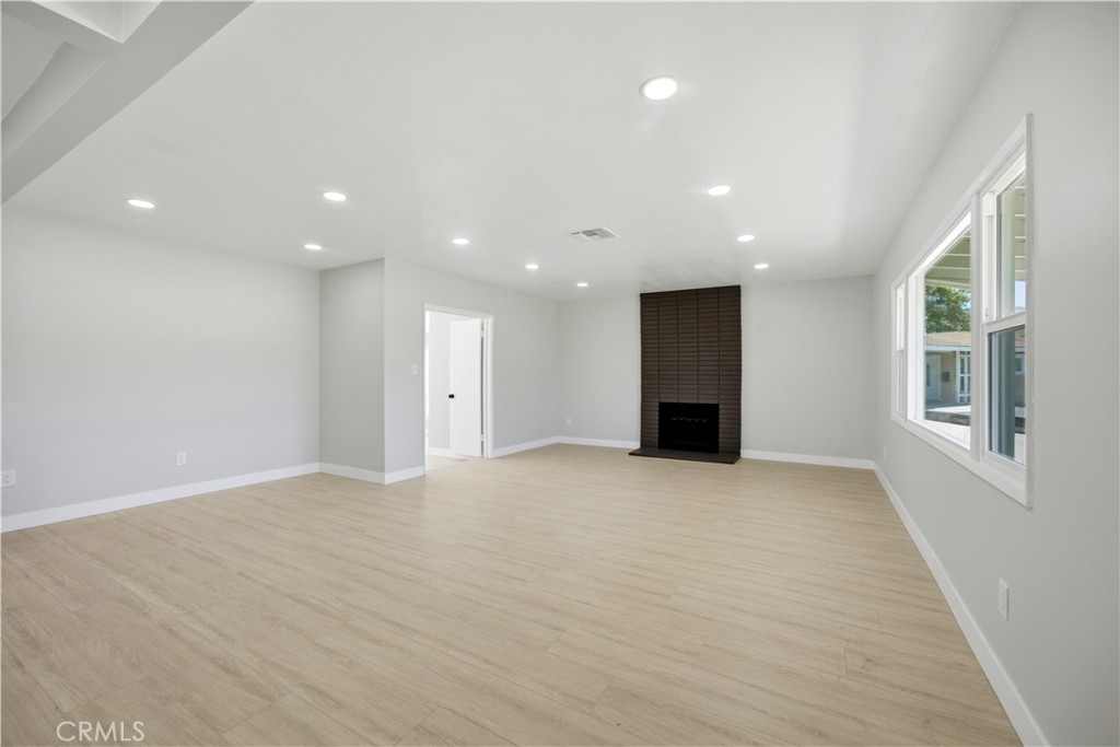 3682 Mt Vernon Avenue Riverside, CA 92507 - Photo 12 of 41