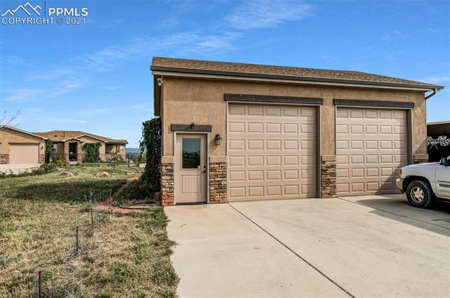 3670 Doolittle Road Monument, CO 80132 - Photo 3 of 50 Gallery Image 3