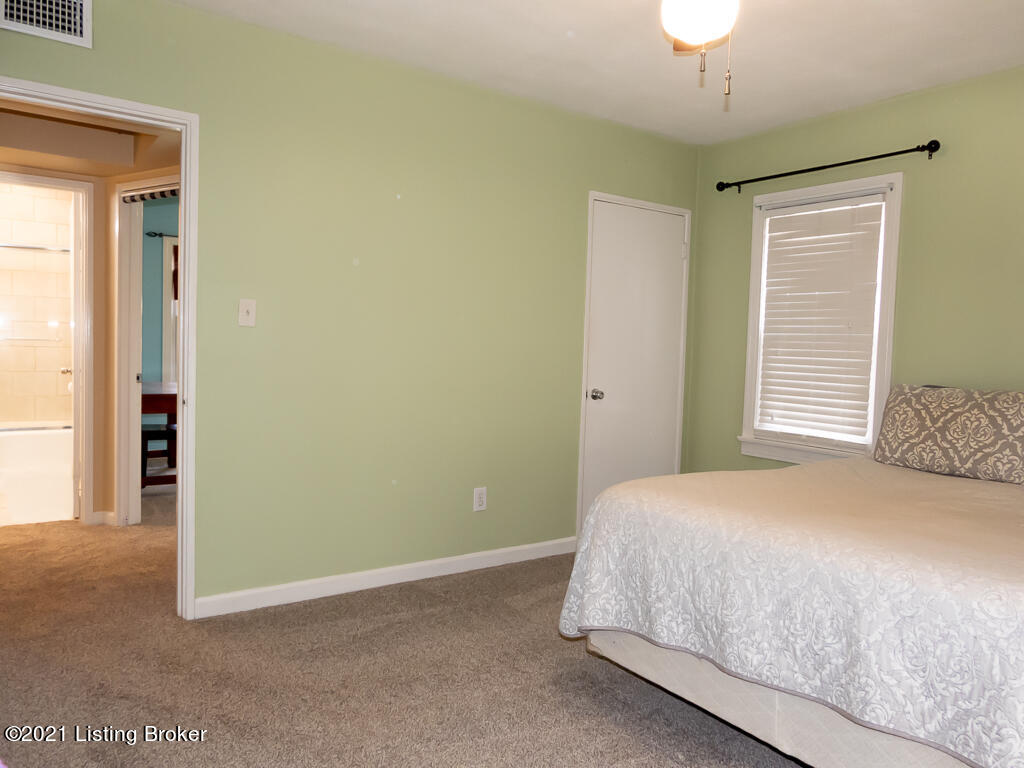 2641 Alanmede Road Louisville, KY 40205 - Photo 29 of 37 2641 Alanmeade-33