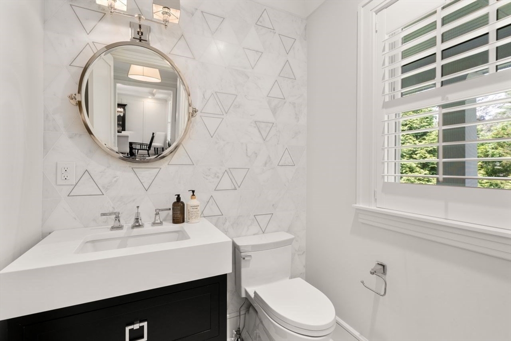 45 Longmeadow Road Wellesley, MA 02482 - Photo 16 of 42