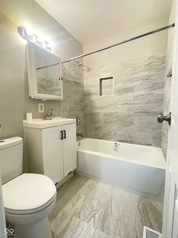 $1,300 | 5225 East 34th Street, Indianapolis, IN 46218