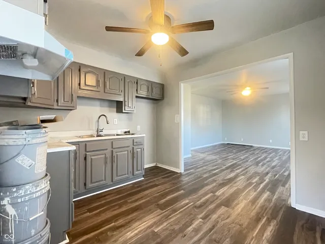 $1,300 | 5225 East 34th Street, Indianapolis, IN 46218