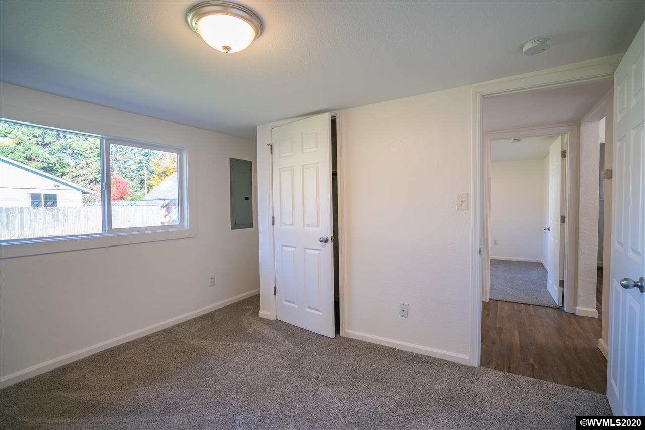 1363 Ruge Street Northwest Salem, OR 97304 - Photo 11 of 14