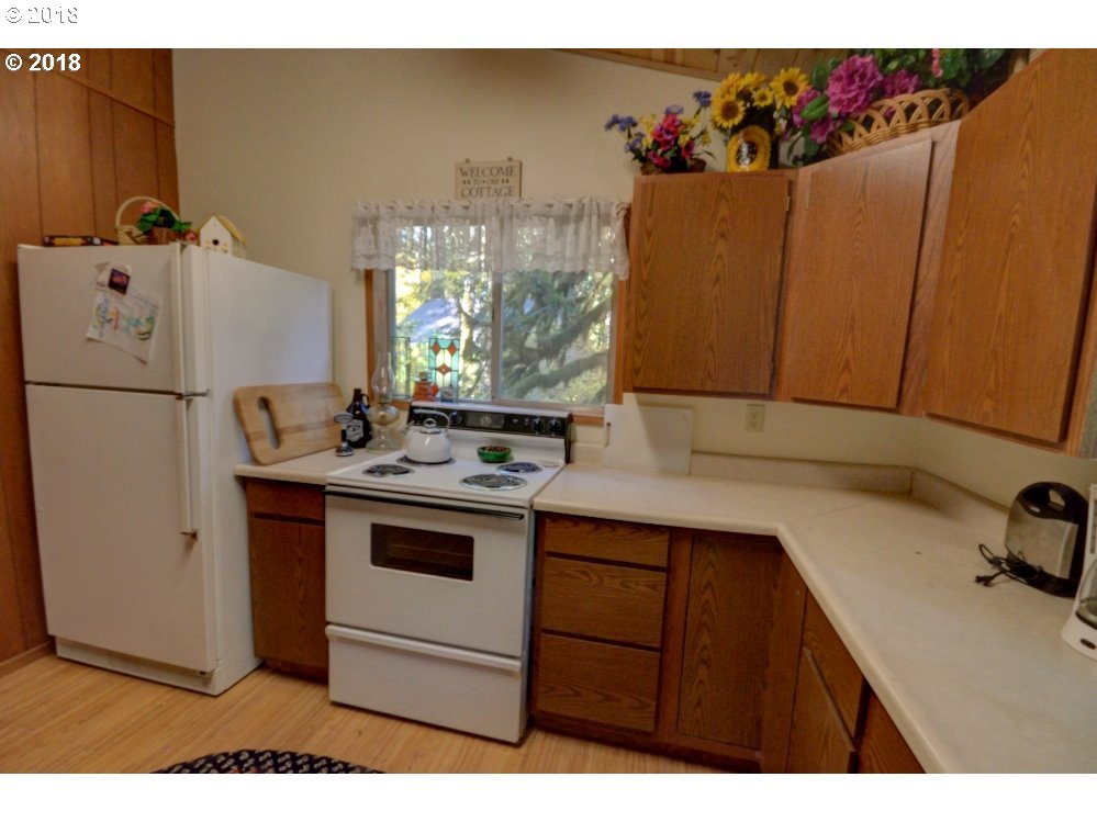 28504 Road 12 Rhododendron, OR 97049 - Photo 9 of 24 Gallery Image 9