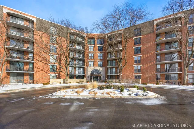 $275,000 | 509 Aurora Avenue, Unit 120, Naperville, IL 60540