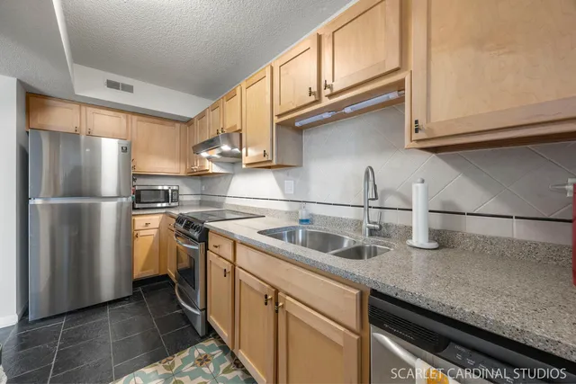 $275,000 | 509 Aurora Avenue, Unit 120, Naperville, IL 60540