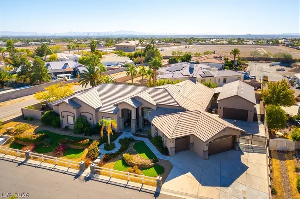 $1,325,000 | 8925 Silent Brook Court, Las Vegas, NV 89149