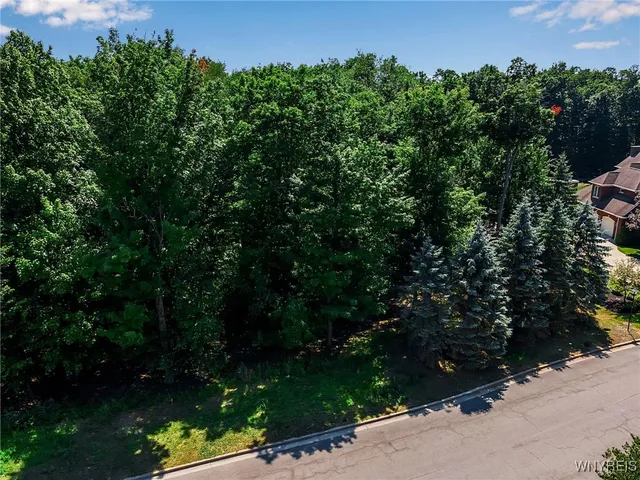 $279,900 | 173 Rockhaven Drive, Clarence, NY 14031