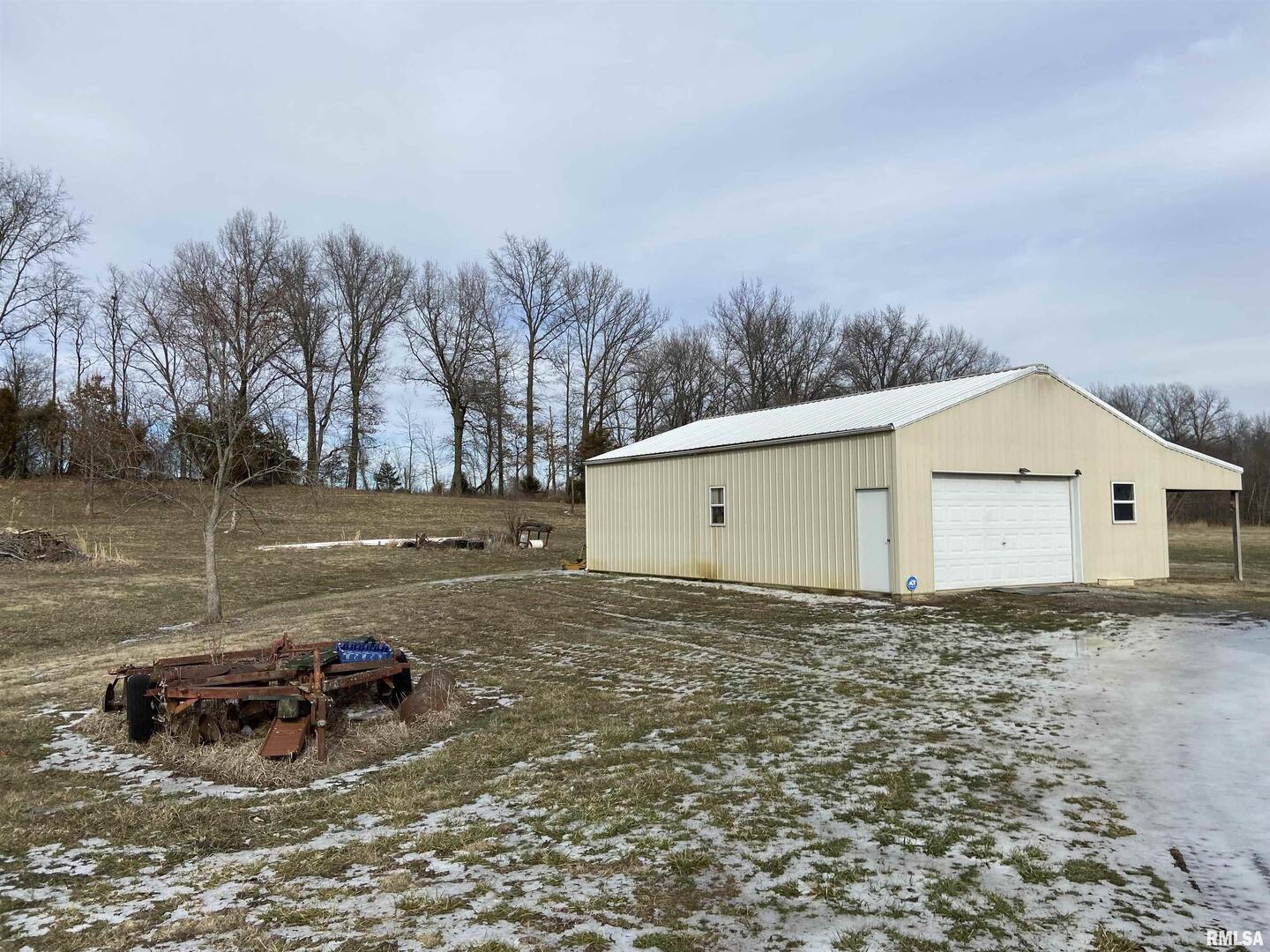 5570 Sycamore Road Carterville, IL 62918 - Photo 3 of 7 Gallery Image 3