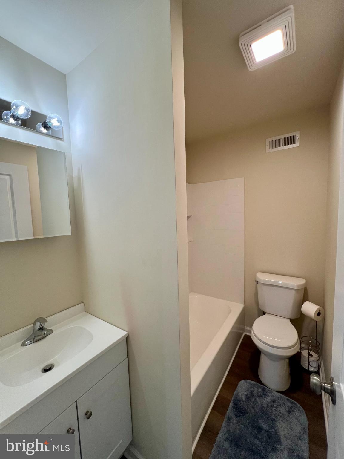 160 West Ridge Road Marcus Hook, PA 19061 - Photo 25 of 32 Full bathroom on 2nd floor