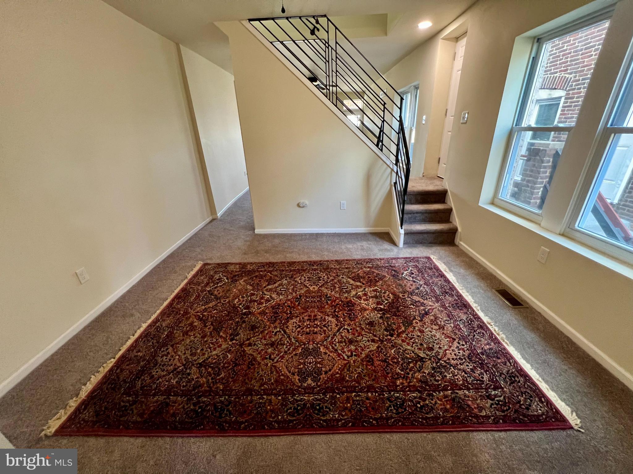 160 West Ridge Road Marcus Hook, PA 19061 - Photo 10 of 32 Living/Dining area