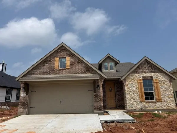 $383,675 | 1217 Colca Drive, Springtown, TX 76082