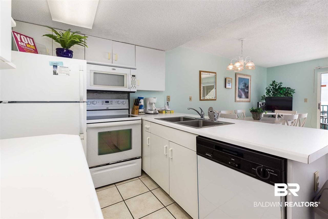 645 Plantation Road, Unit 6406 Gulf Shores, AL 36542 - Photo 12 of 28 Kitchen 1