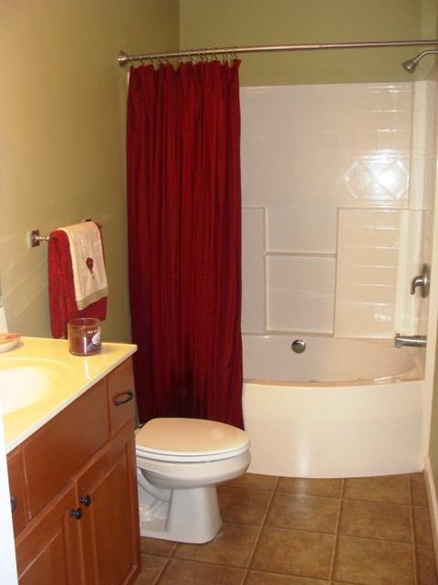 52 Bernard Road Rocky Mount, VA 24151 - Photo 11 of 12 Full Bath - Hall