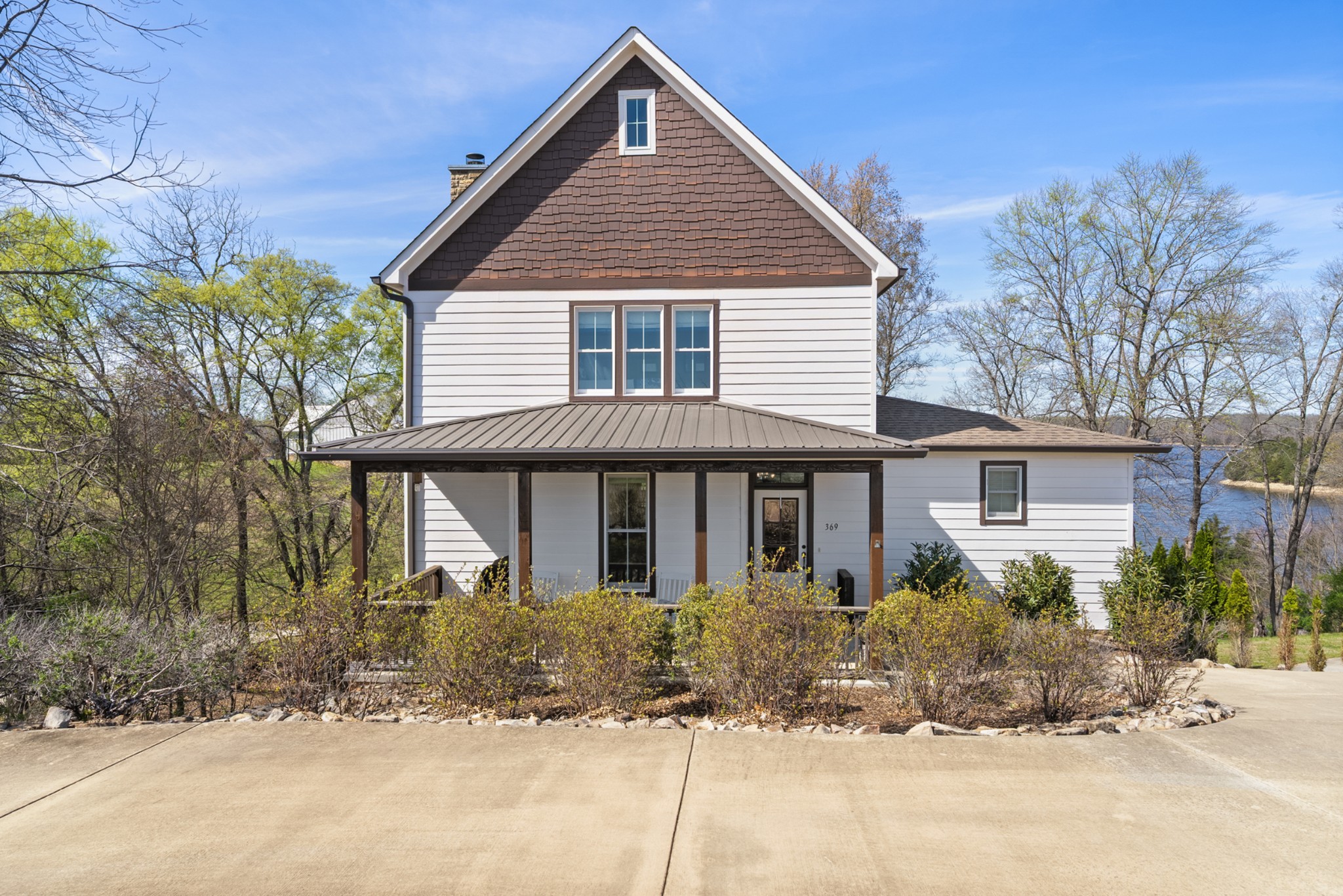 369 Fanning Bend Drive Winchester, TN 37398 - Photo 2 of 54 a front view of house with yard and trees around