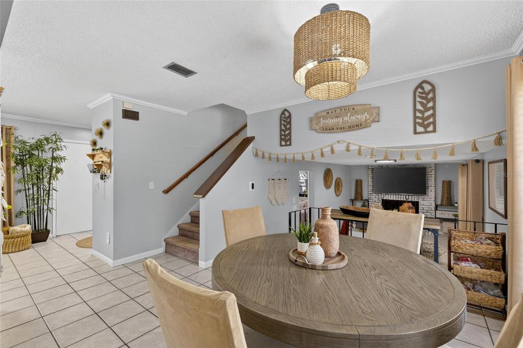 6609 Jennifer Drive Temple Terrace, FL 33617 - Photo 15 of 49 a view of kitchen and dining room with furniture