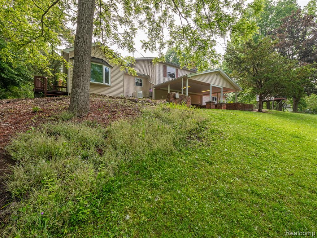 22191 Bell Road New Boston, MI 48164 - Photo 39 of 56