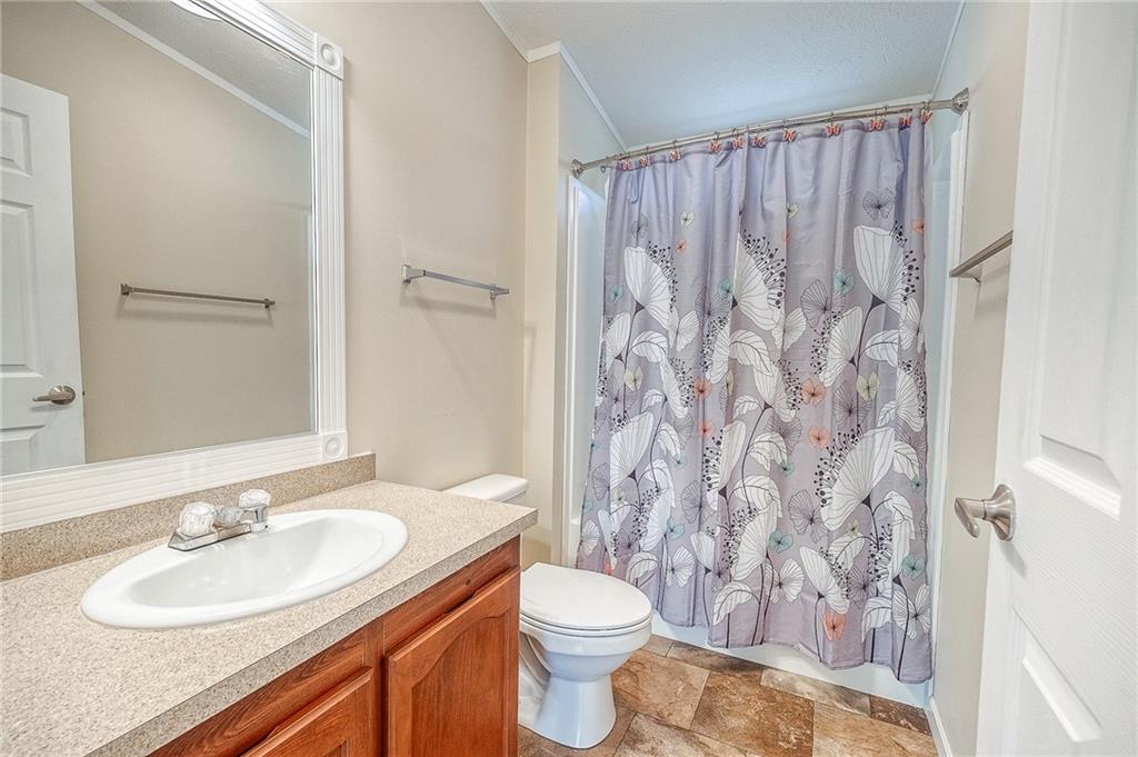 89 Delaware Drive Cheswick, PA 15024 - Photo 18 of 20 a bathroom with a sink toilet and shower