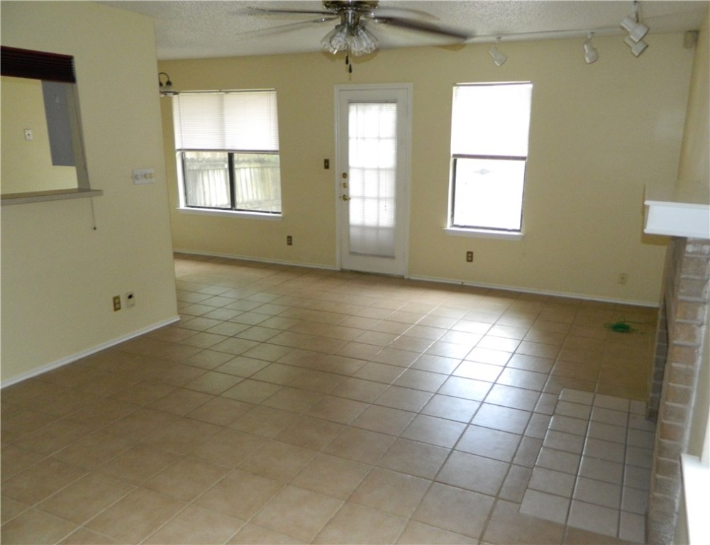 8804 Springmail Circle, Unit A Austin, TX 78729 - Photo 3 of 7