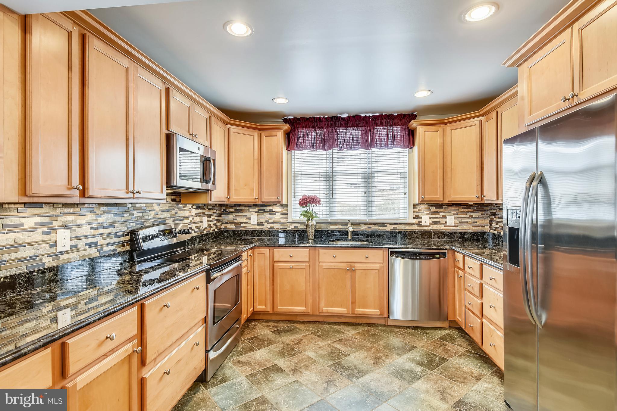 551 Forest View Road Linthicum Heights, MD 21090 - Photo 4 of 37 Well designed and spacious kitchen